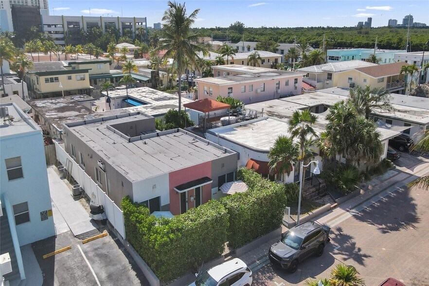 More Photos Of 322 Oklahoma St, Hollywood Multifamily For Sale