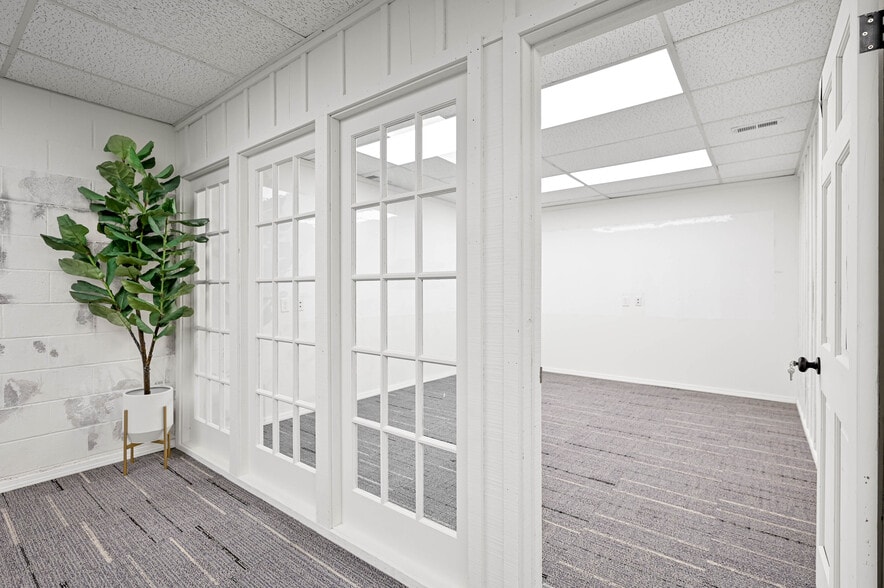 More Photos Of 504 Jose St, Santa Fe General Retail For Lease