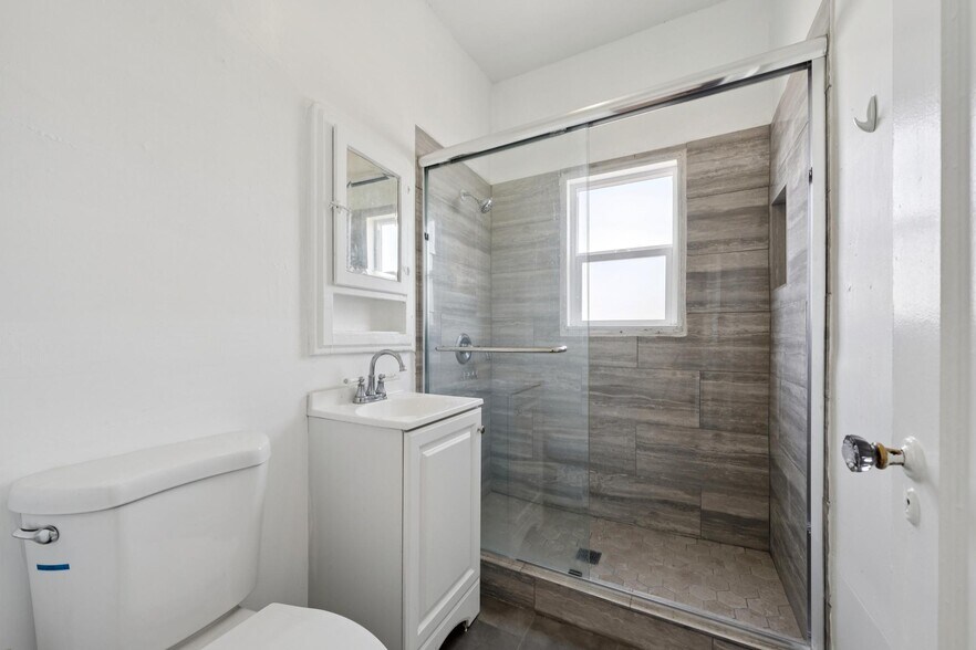 More Photos Of 1360 Berkeley Way, Berkeley Apartments For Sale