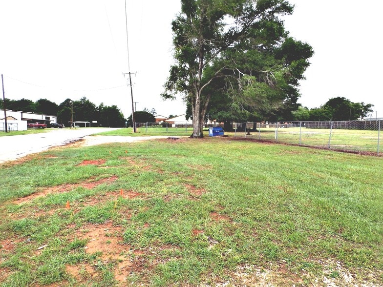 More Photos Of 6003 N Loop 256, Palestine Land For Sale