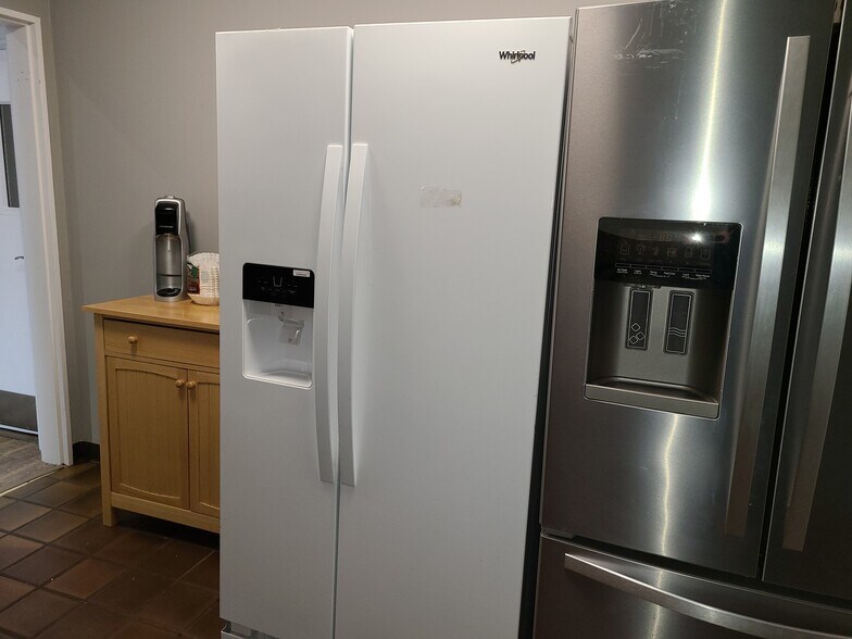 More Photos Of 6780 Southwest Ave, Saint Louis Flex For Lease