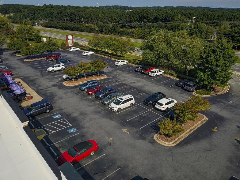 More Photos Of 12910 Highway 92, Woodstock Storefront For Lease
