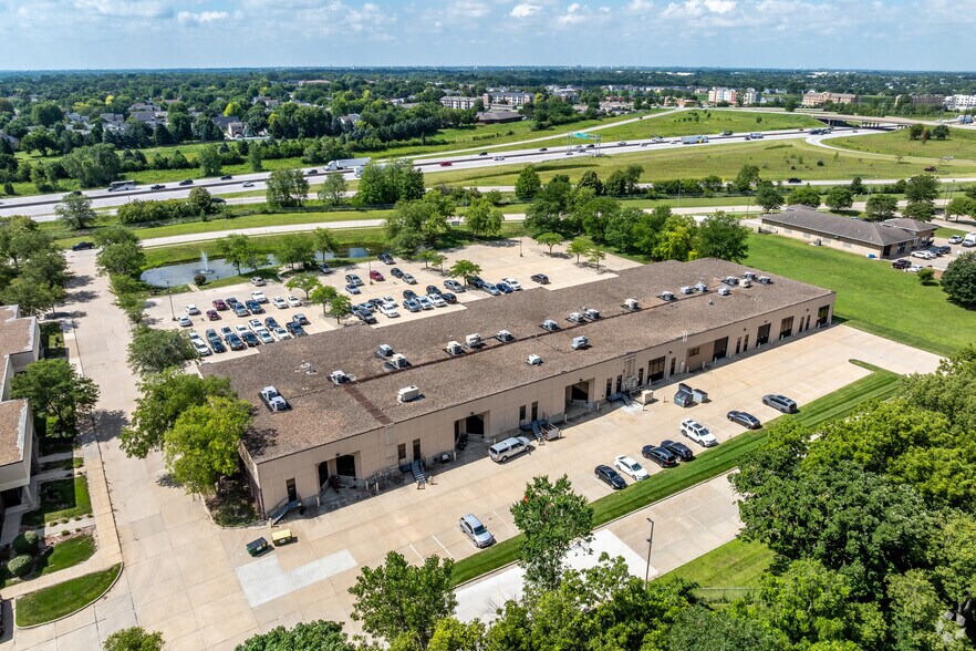 More Photos Of 8191 Birchwood Ct, Johnston Flex For Sale