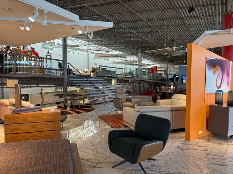 More Photos Of 8330 S Colorado Blvd, Littleton Freestanding For Sale