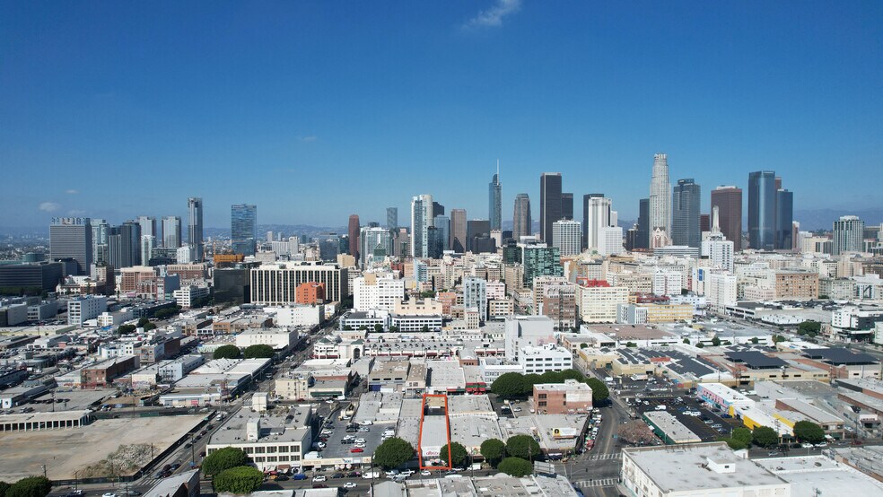 More Photos Of 829 S San Pedro St, Los Angeles Storefront Retail Office For Sale