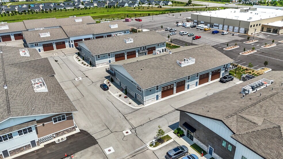 More Photos Of 17725 Motor District Cir, Carmel Showroom For Sale