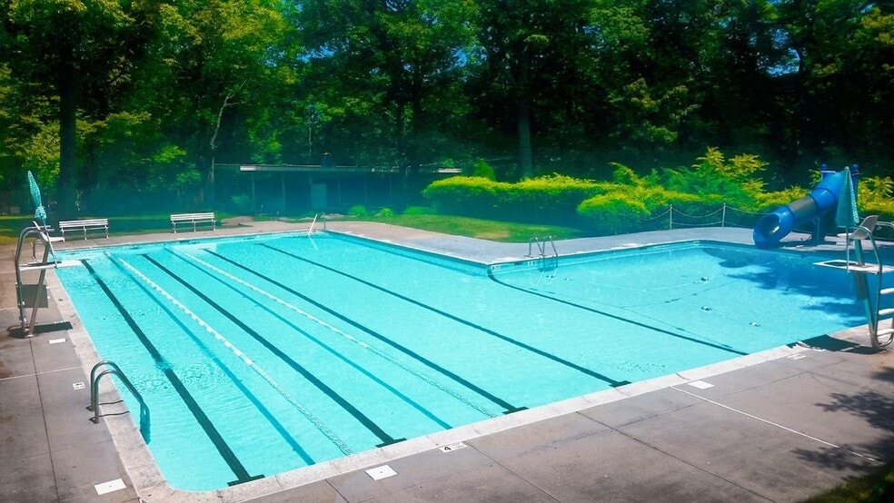 More Photos Of 202 W Hartsdale Ave, Hartsdale Health Club For Sale