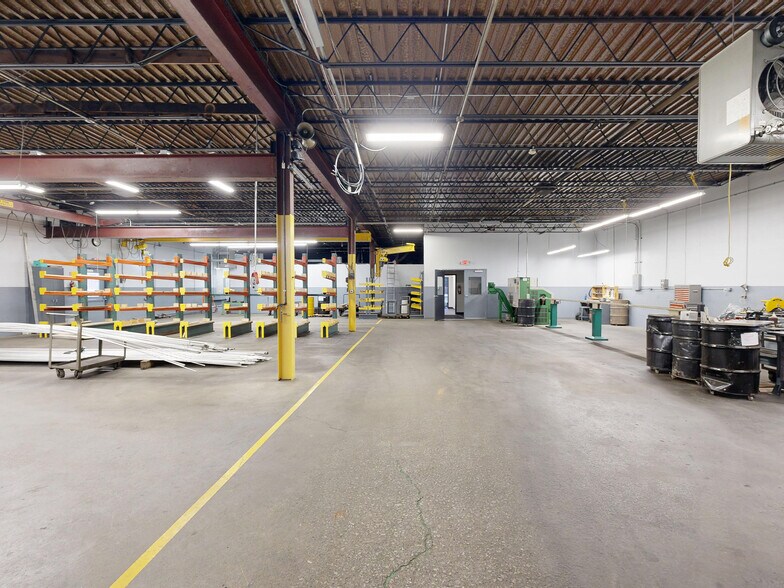 More Photos Of 2505 Avonia Rd, Fairview Warehouse For Lease