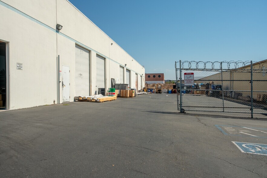 More Photos Of 1370 Armorlite Dr, San Marcos Manufacturing For Sale