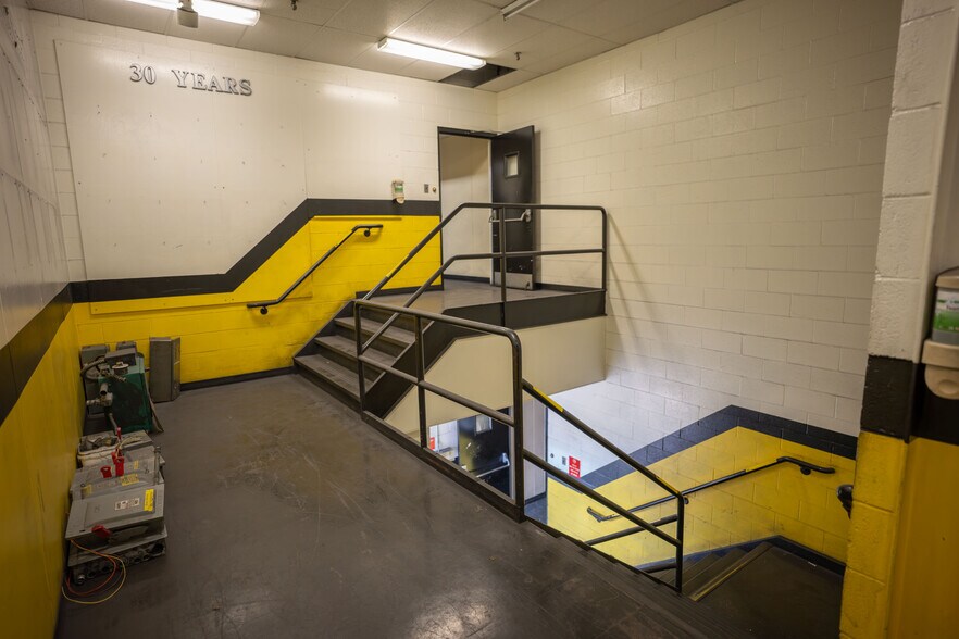 More Photos Of 1576 Arona Rd, Irwin Warehouse For Sale