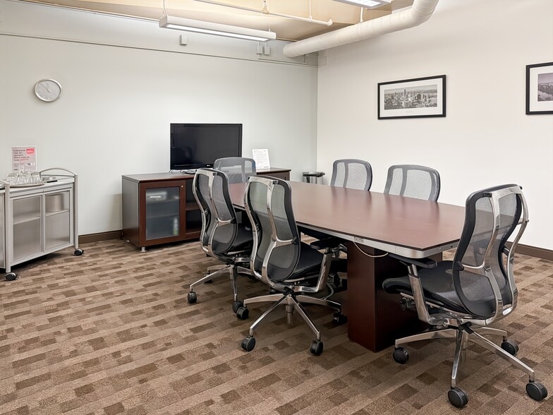 More Photos Of 506 2nd Ave, Seattle Coworking Space