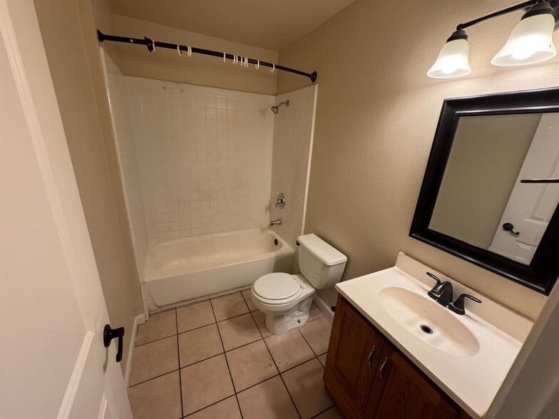 More Photos Of 7191 Eigleberry St, Gilroy Apartments For Sale