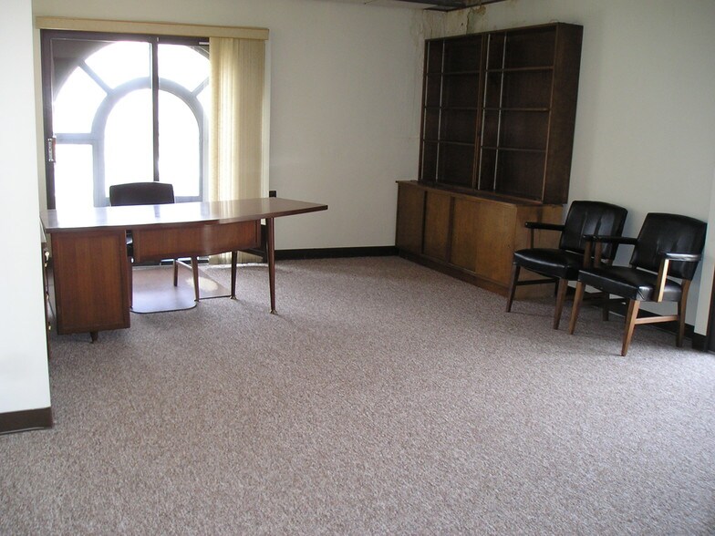More Photos Of 315-319 Lafayette Ave, Hawthorne Office For Lease