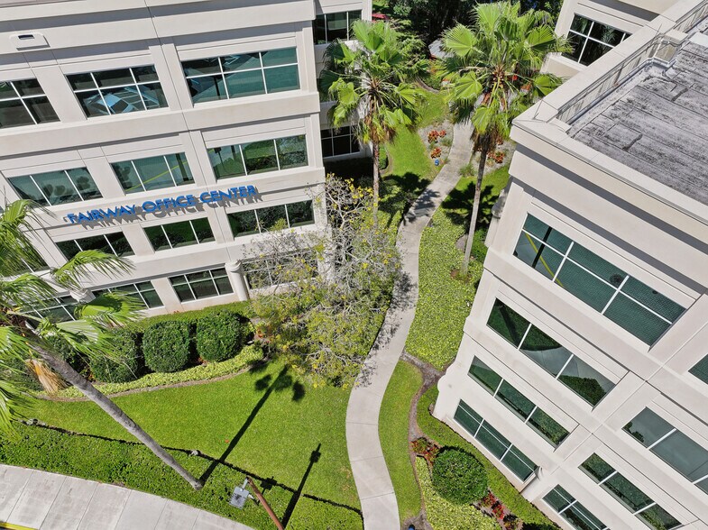 More Photos Of 7108-7121 Fairway Dr, Palm Beach Gardens Unknown For Lease