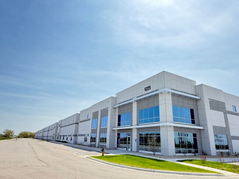 Primary Photo Of 5225 Dean Lakes Blvd, Shakopee Warehouse For Lease