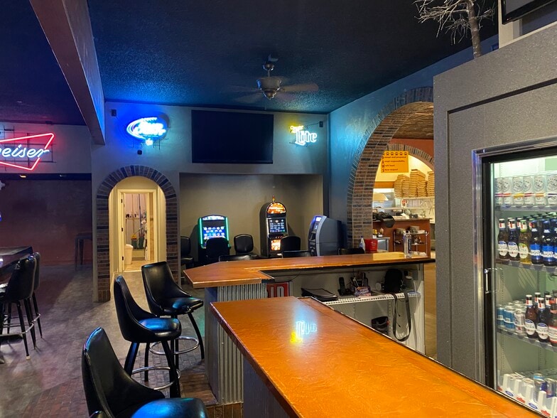 More Photos Of 239 Main St, Shelby Bar For Sale