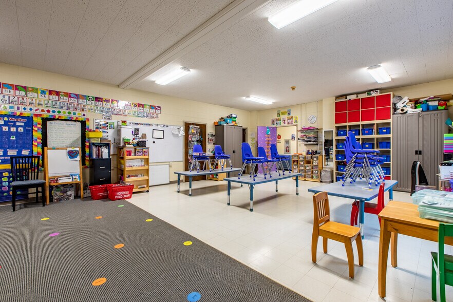 More Photos Of 974 Skyline Dr SW, Rochester Religious Facility For Lease
