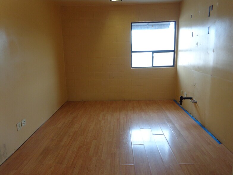 More Photos Of 3536 Foothill Blvd, La Crescenta Freestanding For Lease
