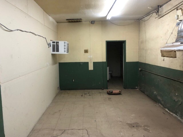 More Photos Of 301 Heffernan Ave, Calexico Office For Lease