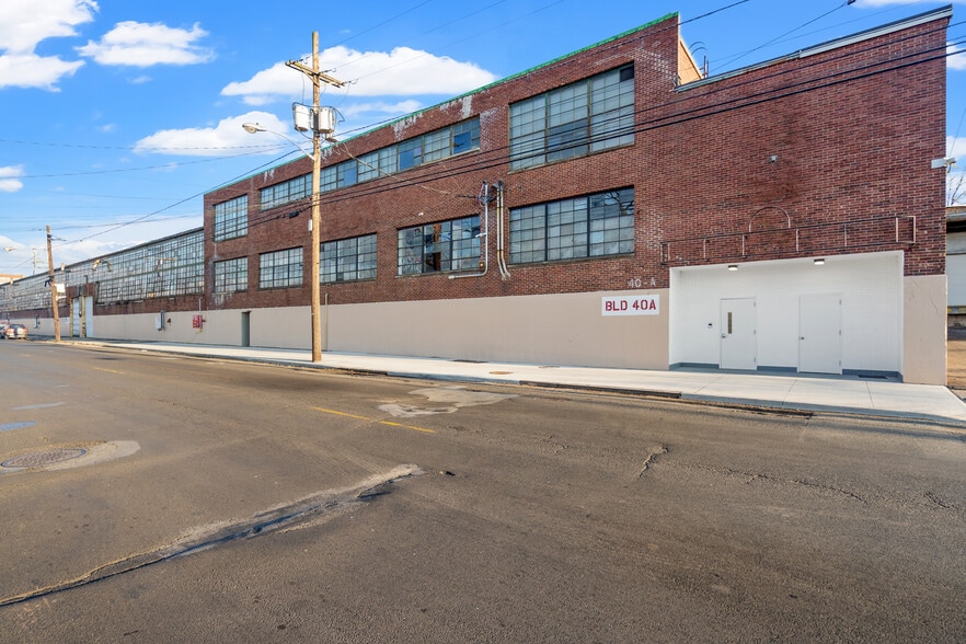 More Photos Of 1309-1645 W Front St, Plainfield Manufacturing For Lease