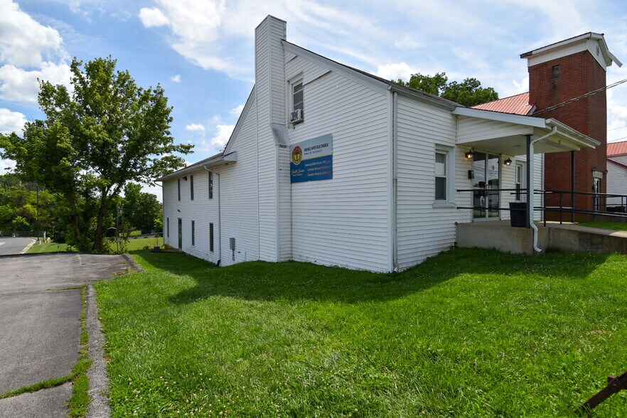 More Photos Of 65 Highland Ave, Lancaster Religious Facility For Sale