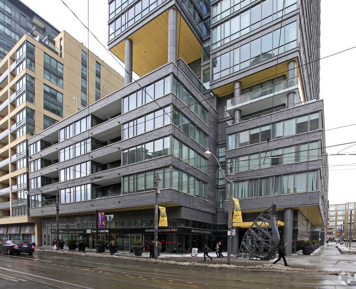 More Photos Of 430 King St W, Toronto Apartments For Lease