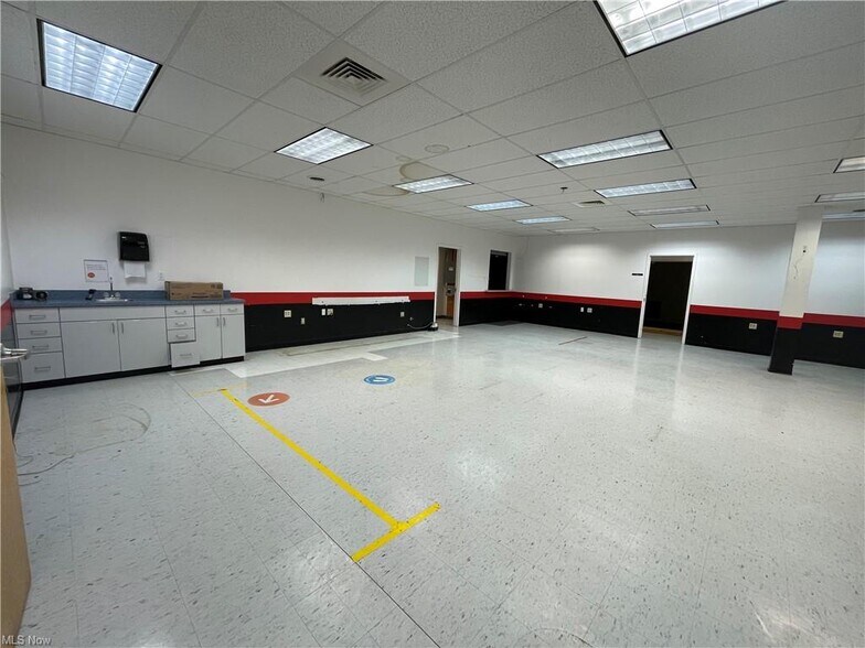 More Photos Of 100 Welday Ave, Steubenville Office For Lease