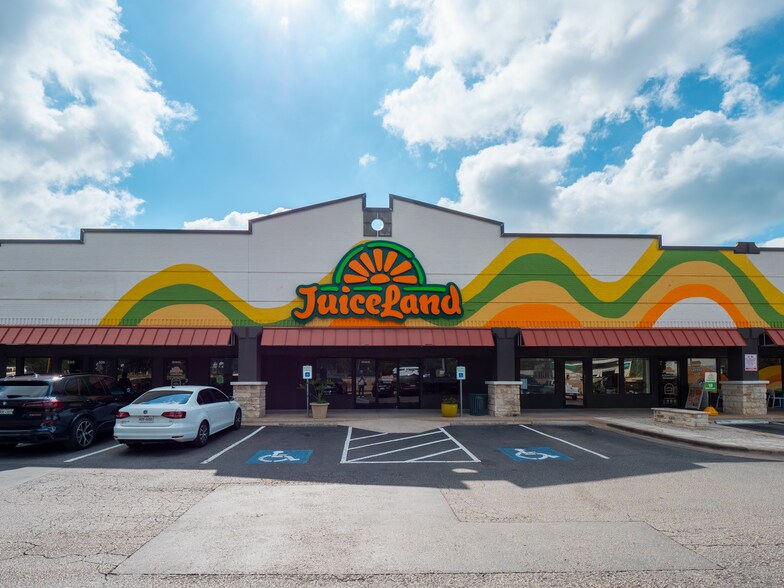 More Photos Of 1807 Slaughter Ln W, Austin Freestanding For Lease