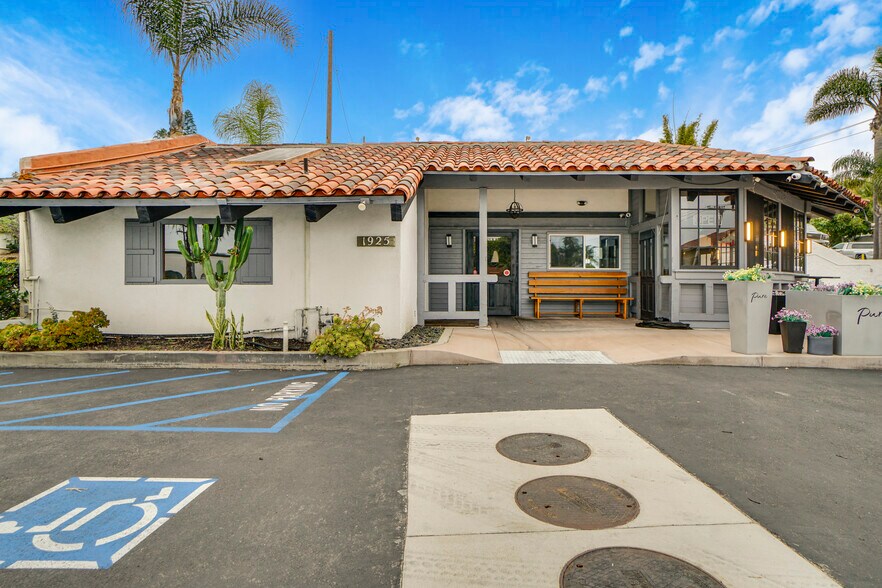 More Photos Of 1925 S El Camino Real, San Clemente Restaurant For Sale