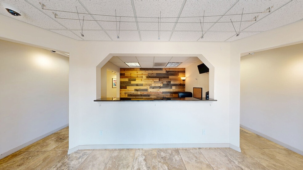 Primary Photo Of 5001 Lemon St W, Tampa Office For Lease