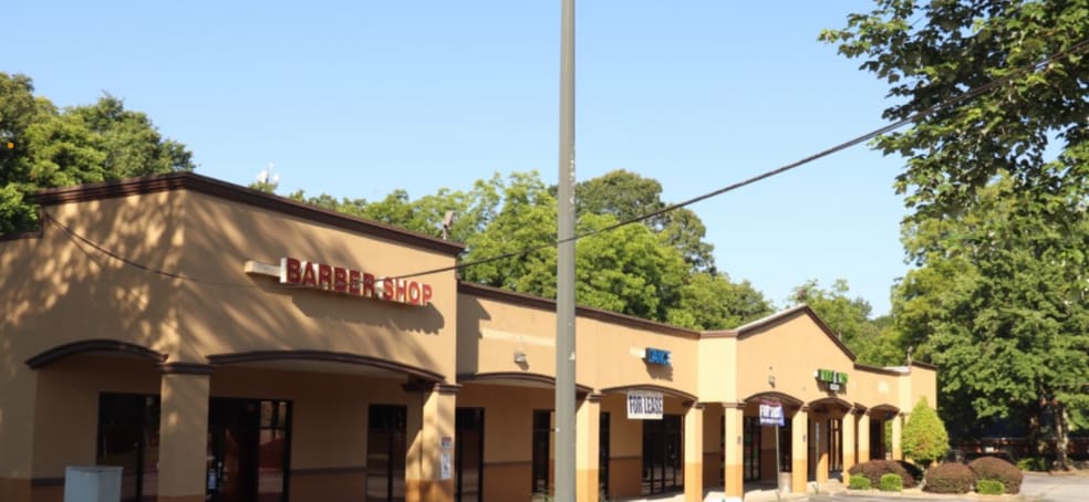 More Photos Of 1879 Stone Mountain Lithonia Rd, Lithonia Storefront Retail Office For Lease