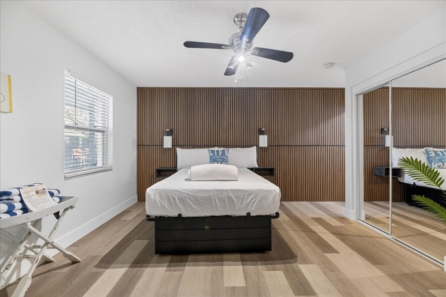 More Photos Of 523 72nd Ave, St Pete Beach Hotel For Sale