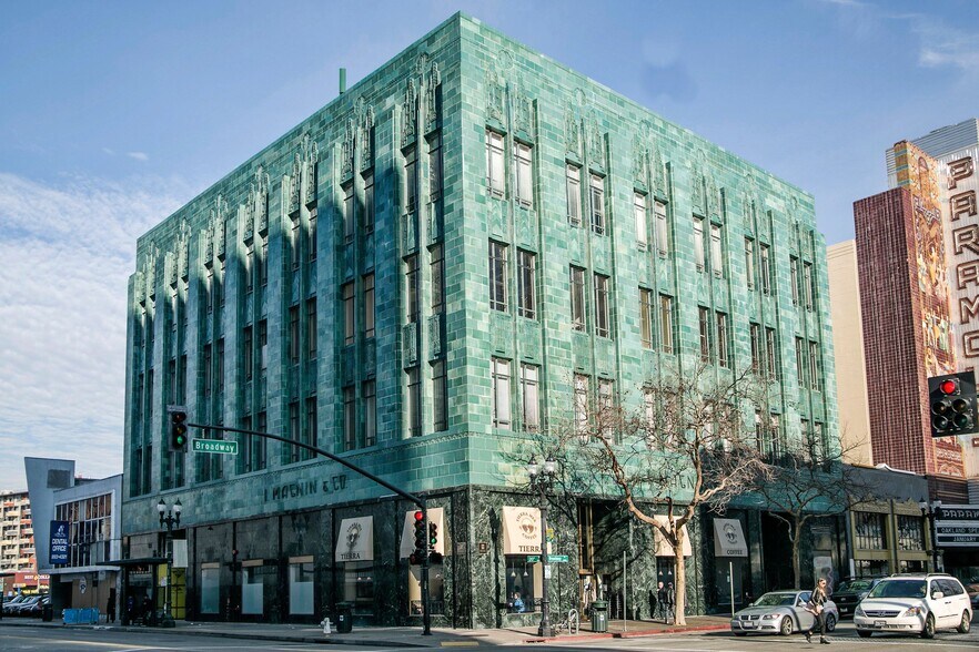 More Photos Of 2001-2015 Broadway, Oakland Office For Lease