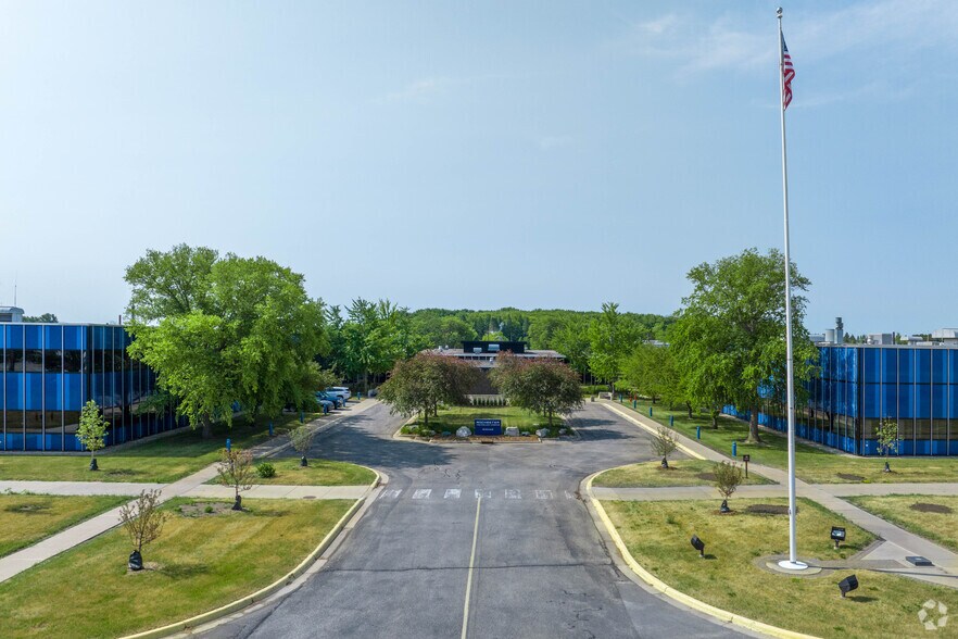 More Photos Of 2900 37th St, Rochester Warehouse For Lease