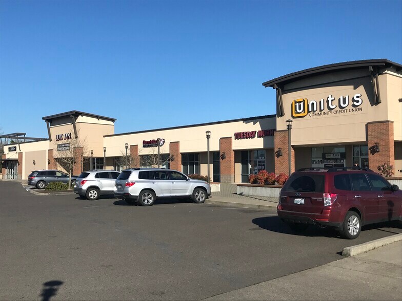 More Photos Of 1010-1058 SE 96th Ave, Portland Unknown For Lease