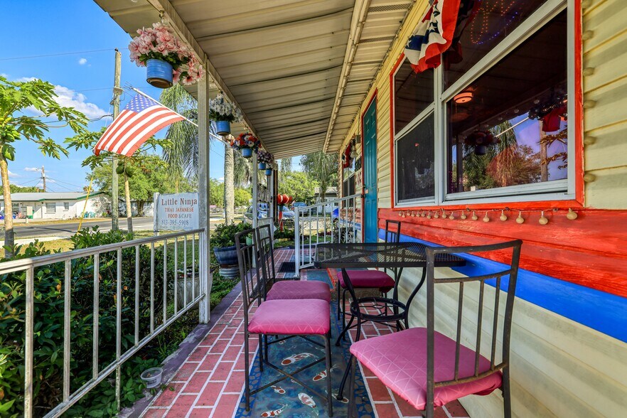 More Photos Of 5709 6th St, Zephyrhills Restaurant For Sale