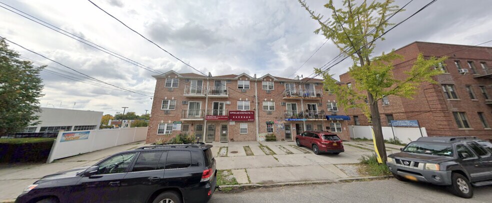 Primary Photo Of 4324 215th St, Bayside Apartments For Lease
