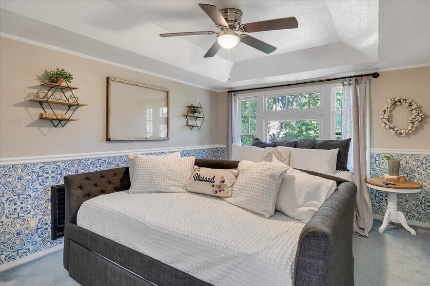 More Photos Of 22732 Middle Camp rd, Sonora Hotel For Sale