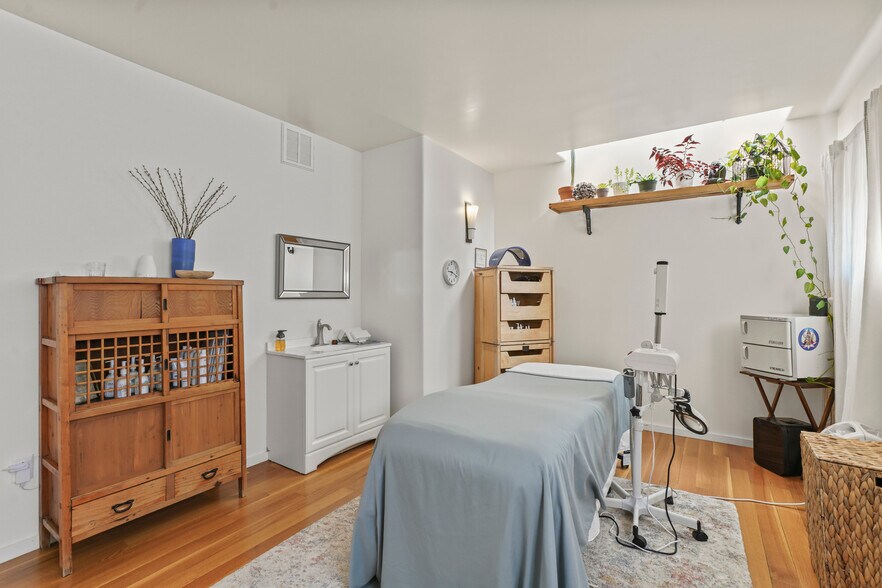 More Photos Of 103 S St Francis Dr, Santa Fe Medical For Sale