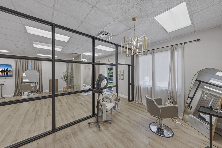 More Photos Of 1214 W Reynolds St, Plant City Office For Sale