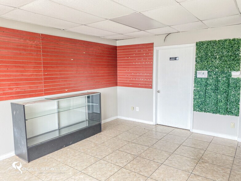 More Photos Of 5891 New Peachtree Rd, Doraville Warehouse For Lease