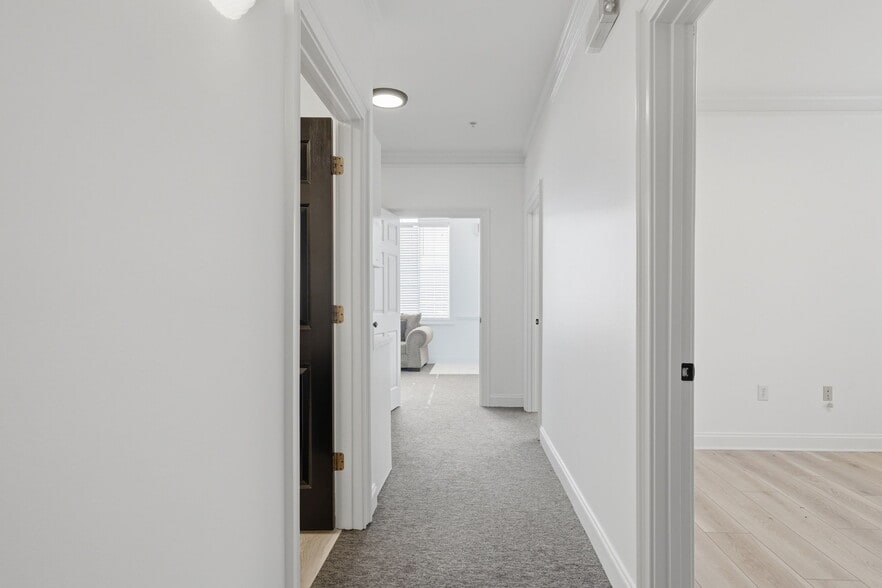 More Photos Of 234-242 Creekstone Rdg, Woodstock Office For Sale