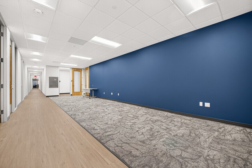 More Photos Of 9800 Richmond Ave, Houston Office For Lease