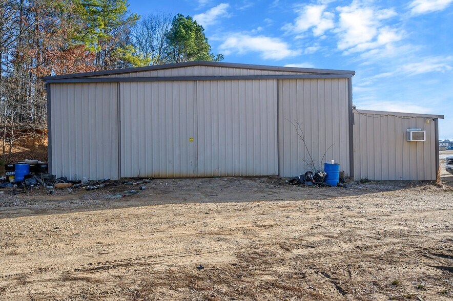 More Photos Of 1277 E Martin Luther King Dr, Broken Bow Office For Sale