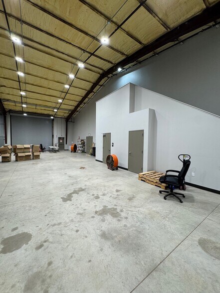 More Photos Of 5936 Imperial Loop, College Station Industrial For Lease
