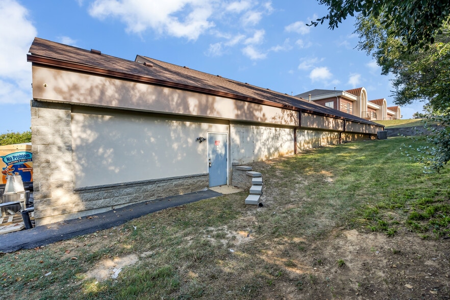 More Photos Of 1565 Kisker Rd, Saint Charles Office For Sale