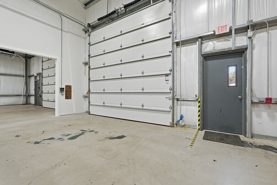 More Photos Of 9 Whalley Way, Southwick Warehouse For Lease