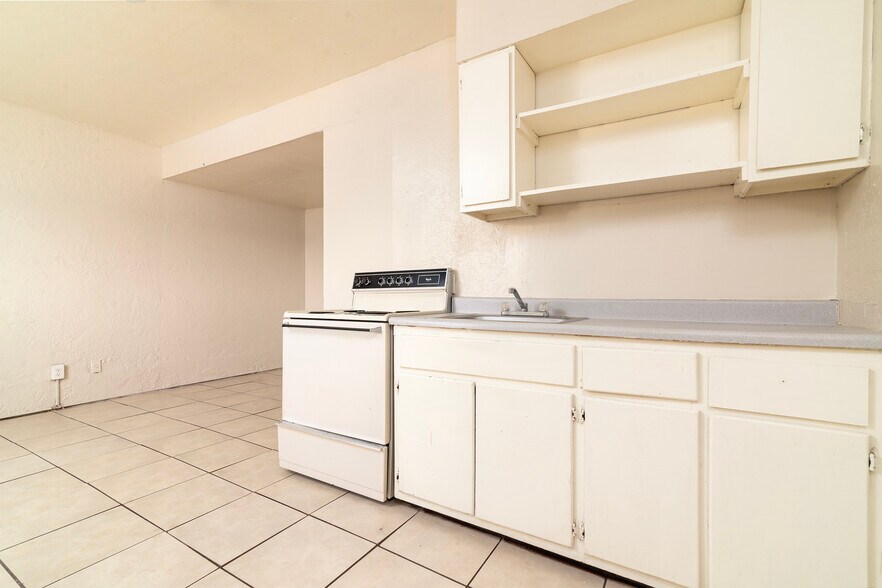 More Photos Of 525 N 32nd St, Phoenix Apartments For Sale