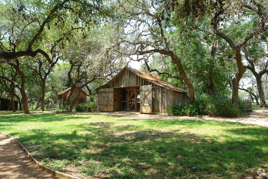 More Photos Of 18771 FM 2252, San Antonio Freestanding For Sale