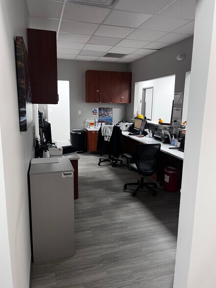 More Photos Of 5024 Hunter Rd, Ooltewah Storefront Retail Office For Lease